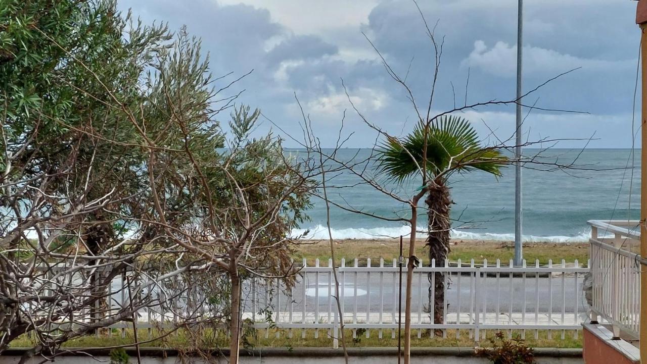 Villa Sevi Vrasná Esterno foto
